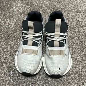 On Cloud Cloud Novas